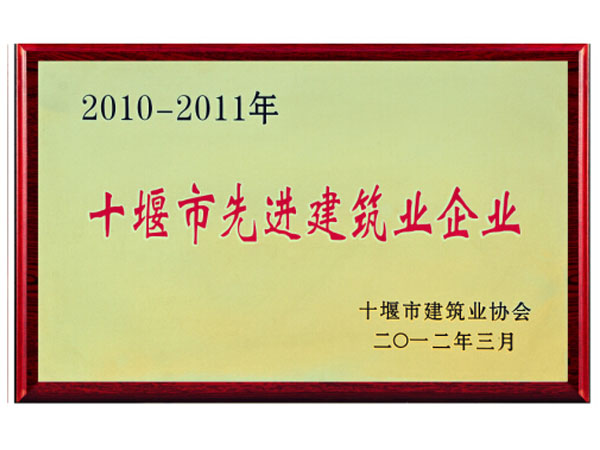 ���M�����I��I