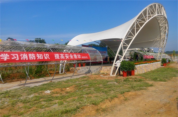 �c�ˡ�һ�����������}������M�����H�ӿƽ̈@